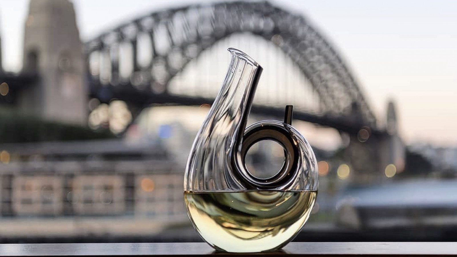 ΠΟΤΕ ΚΑΝΟΥΜΕ ΜΕΤΑΓΓΙΣΗ Ή ΑΛΛΙΩΣ DECANTING ΣΤΟ ΚΡΑΣΙ;